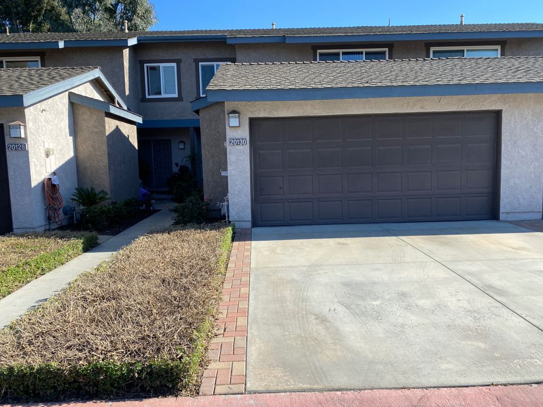 Foto principal - 20130 Village Green Dr