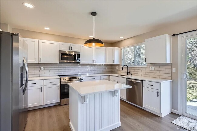 Foto del edificio - 1169 N Tabor Dr