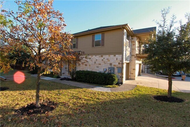 Building Photo - 3101 Davis Ln