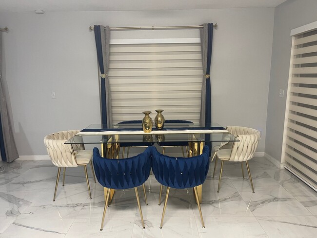 Building Photo - 180 Walnut Crest Run