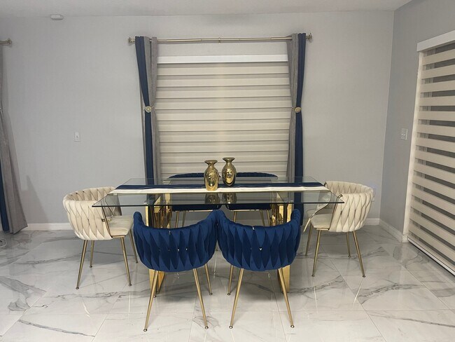 Foto del edificio - 180 Walnut Crest Run