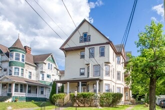 Building Photo - 325 Chestnut St
