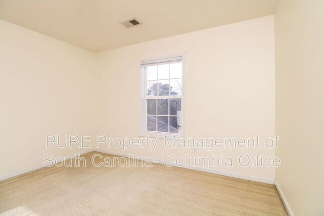 Building Photo - 320 Blackloon Dr