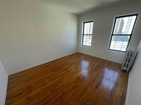 Foto del edificio - 2 bedroom in BRONX NY 10456