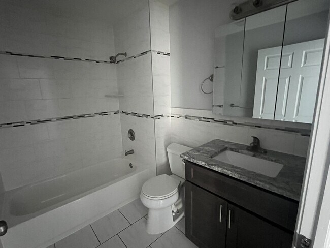 Foto del edificio - Rosalia Manor