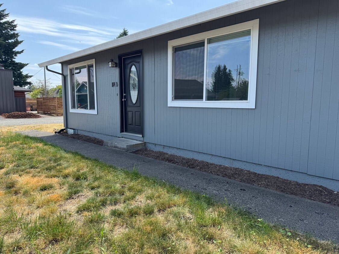 Primary Photo - 3209 W St