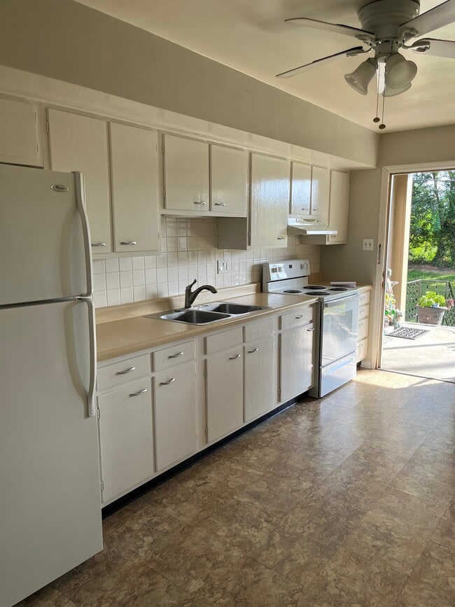 Building Photo - 2017 St Michael Dr