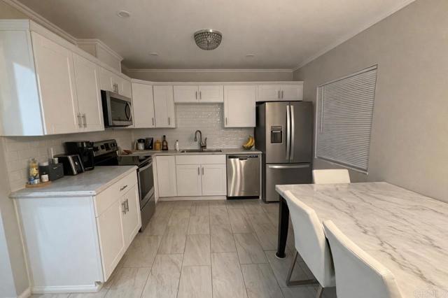 Building Photo - 1013 S Magnolia Ave