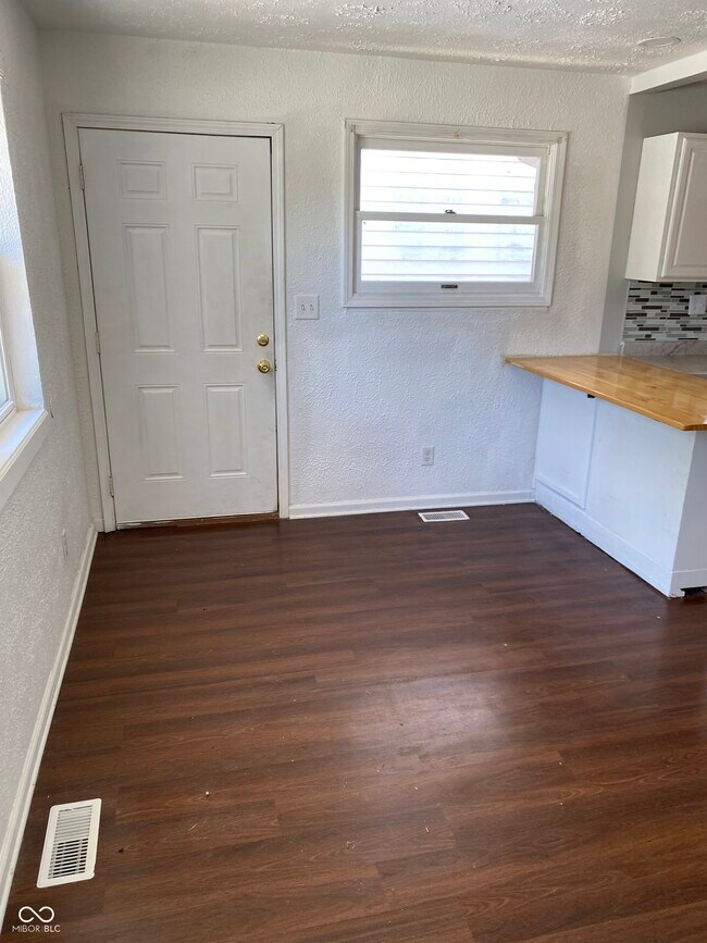 Foto del edificio - 604 S Biltmore Ave