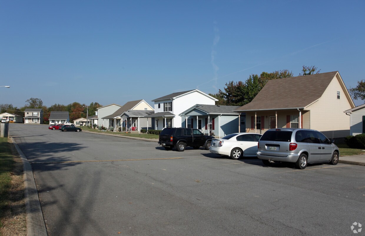 2607 Landrum Ct, Springfield, TN 37172 Apartments in Springfield, TN