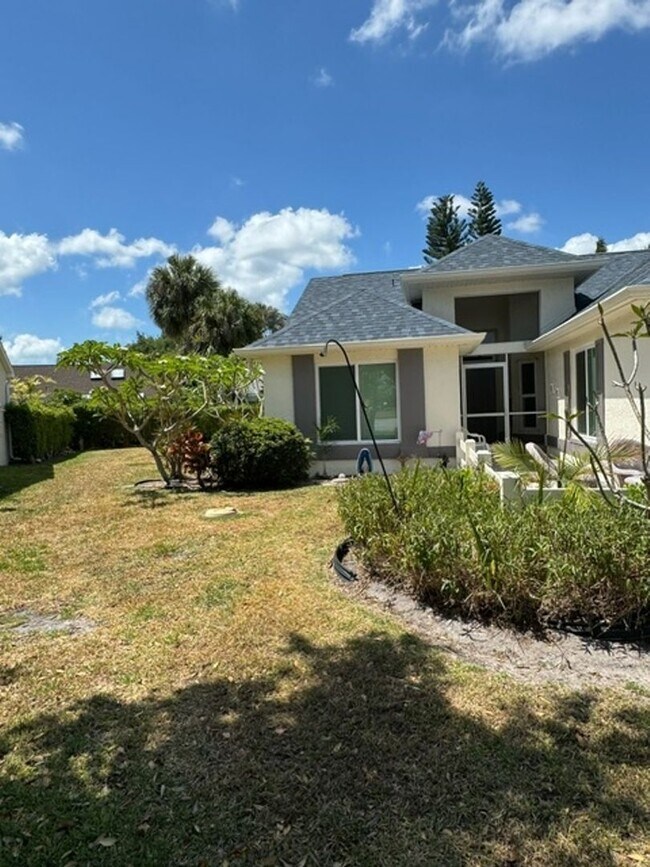 Building Photo - 3 Bedroom Single Family Home in Fort Myers