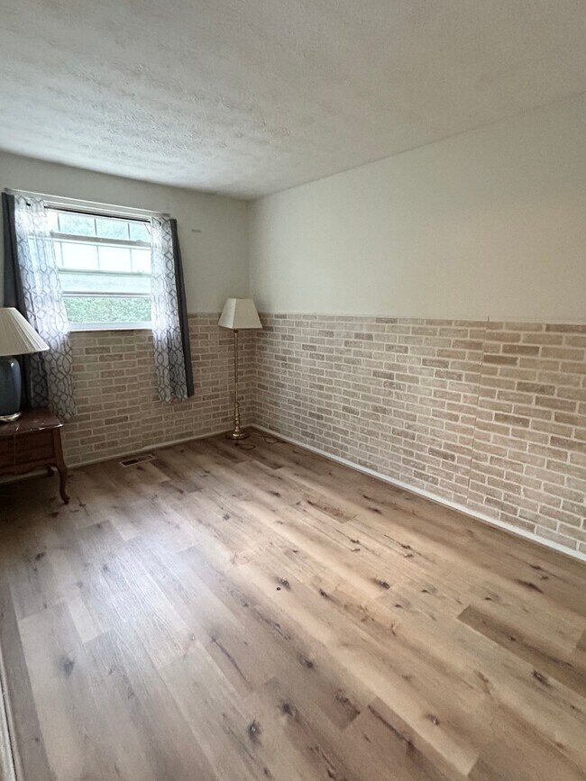 Foto del edificio - 12146 Birchhill Dr