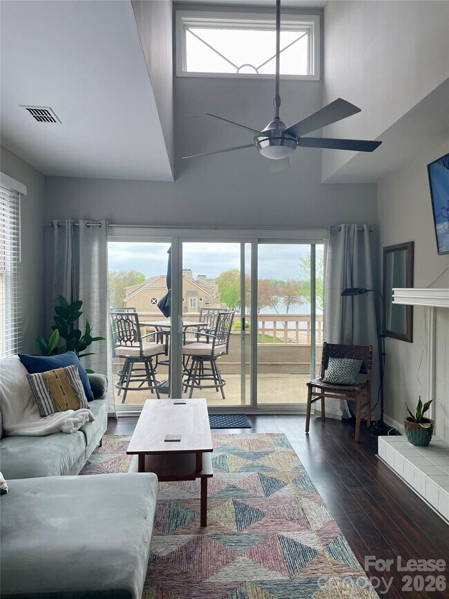 Foto del edificio - 639 Portside Dr