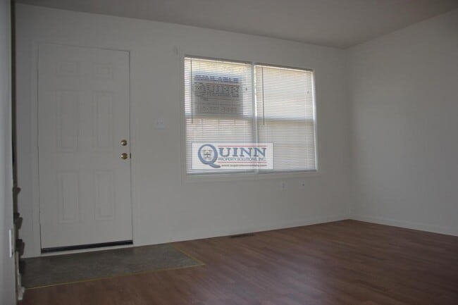 Building Photo - 129 E Village Rd