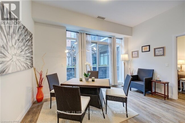 Building Photo - 1 Redfern Ave