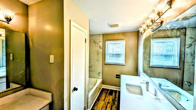 Foto del edificio - 730 Blackwood Ave