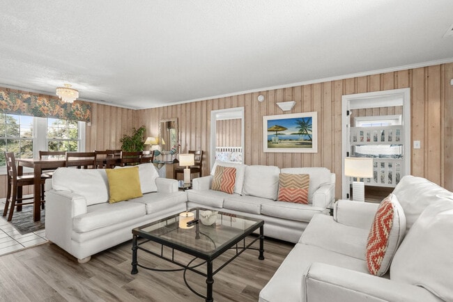 Building Photo - 4308 S Ocean Blvd