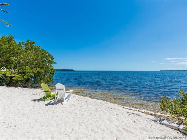 Foto del edificio - 6006 Paradise Point Dr