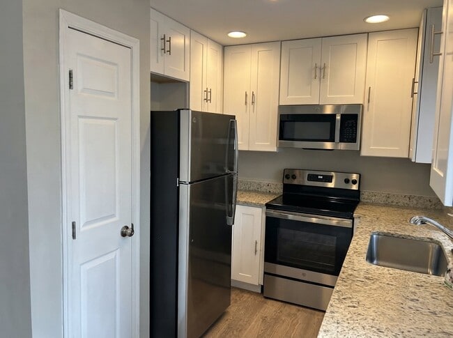 Foto del edificio - 7745 Lindsey Dr