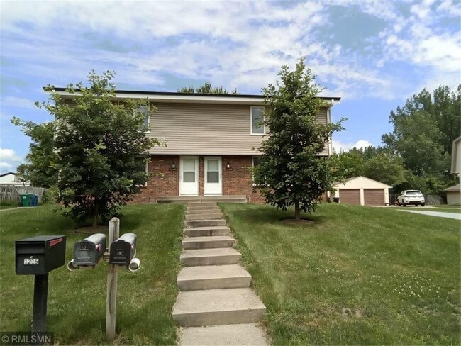 Building Photo - 1202 Poppyseed Dr