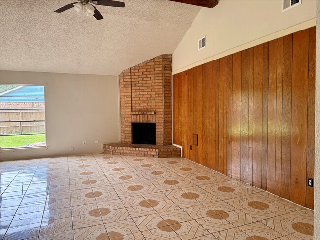 Building Photo - 5503 Bridge Forest Dr