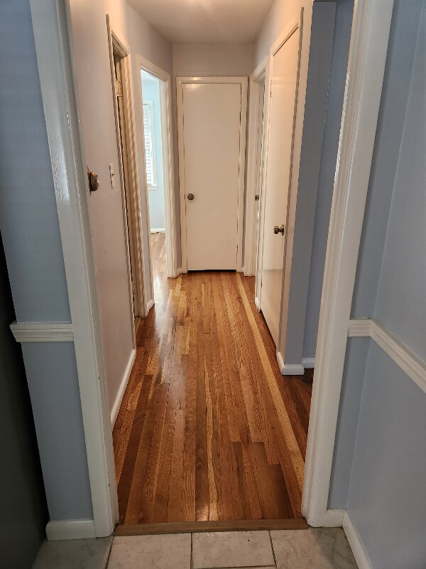 Building Photo - 154 Country Club Rd