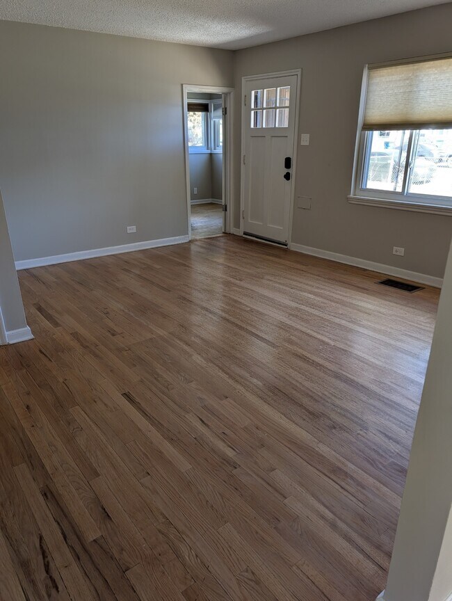 Foto del edificio - 1657 N Moline St