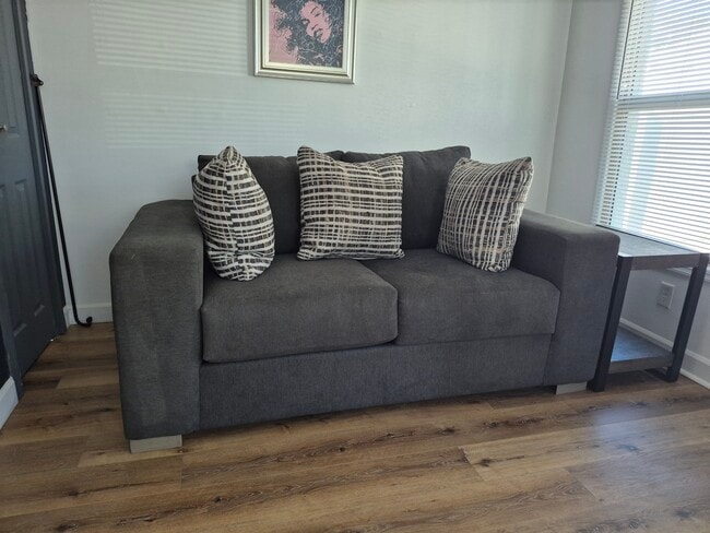 Photo - 1117 E Garfield St House