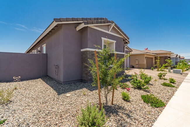 Building Photo - 941 Treasure Trl