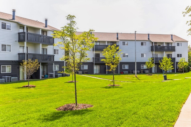 River Walk - Outdoor Space - River Walk Apartments