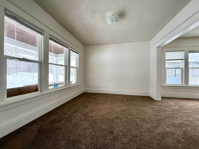 Building Photo - 83 Myrtle Ave