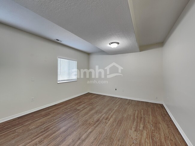 Building Photo - 2602 W 4050 S