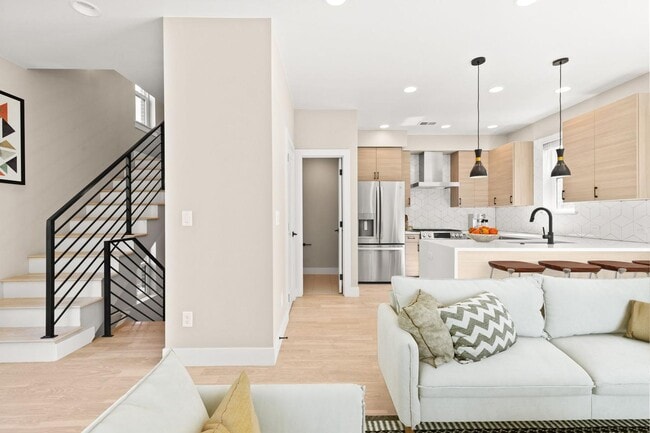 Building Photo - Gorgeously designed LoHi home by Potter Hi...