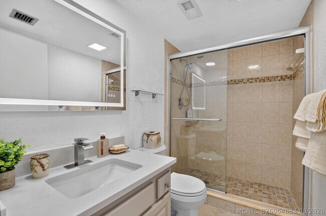 Foto del edificio - 7835 Lakeside Blvd