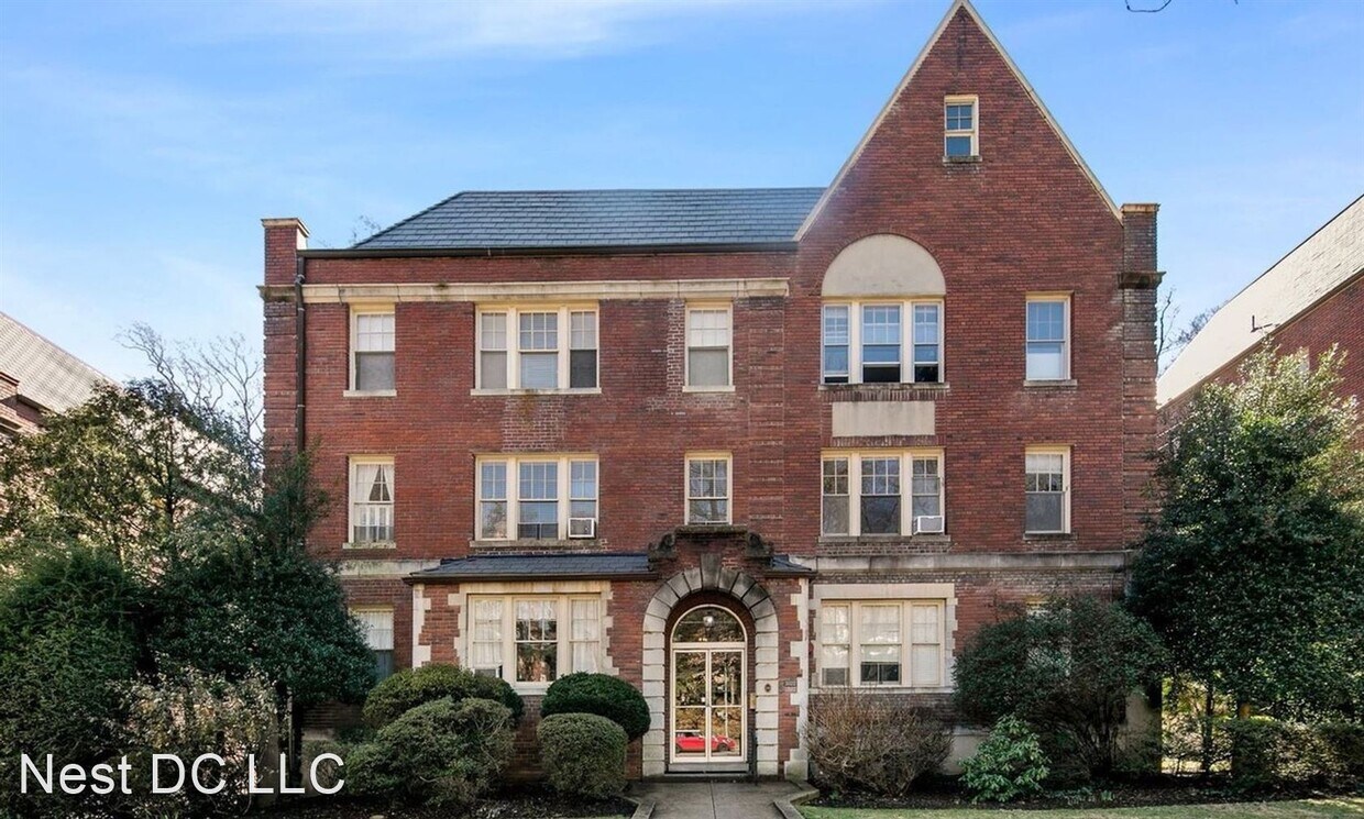 Foto principal - 1 br, 1 bath House - 3022 Porter St NW Uni...
