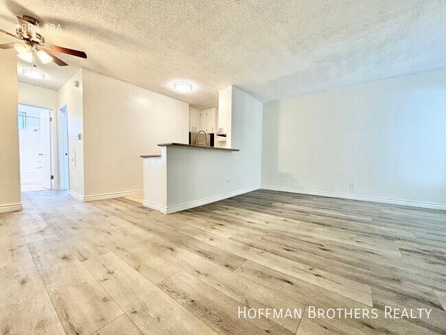 Foto del edificio - 1545 N. Bronson Ave. Los Angeles, CA 90028