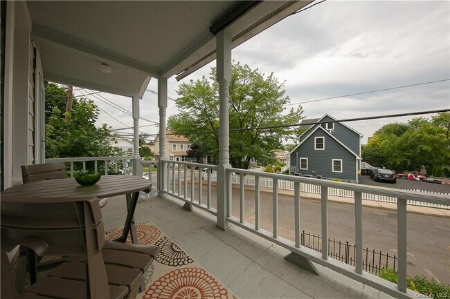 Foto del edificio - 6 S Mill St