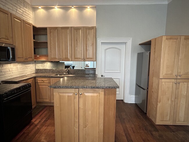 Kitchen Island - 419 S Highland Ave