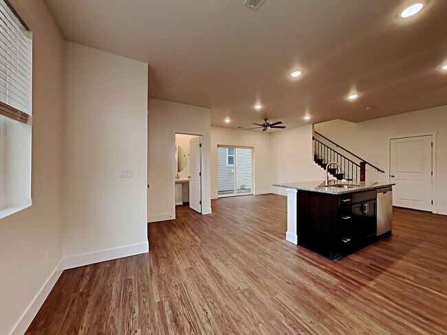 Building Photo - 33118 Ten Trails Parkway SE