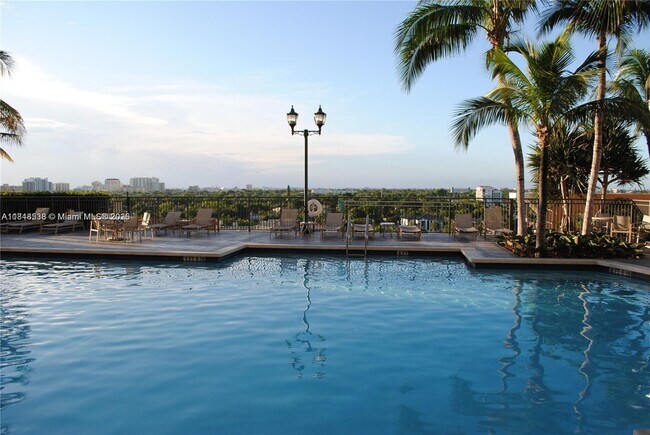 Foto del edificio - 3232 SW 22nd Terrace