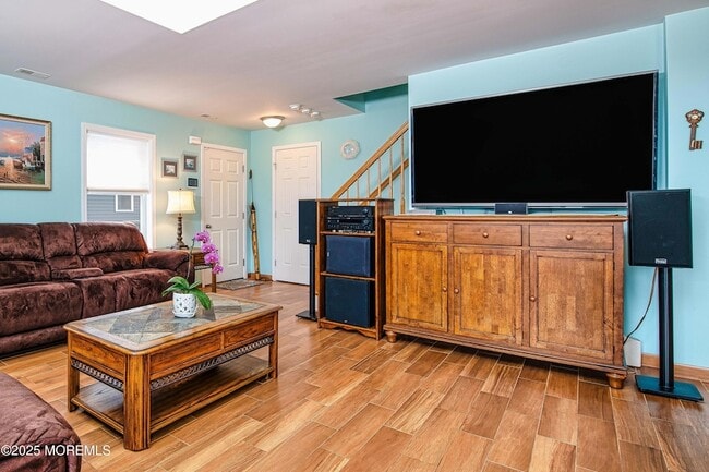 Building Photo - 45 Sylvia Ln