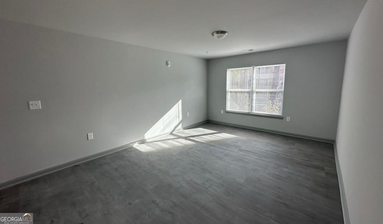 Building Photo - 3304 Fairington Village Dr