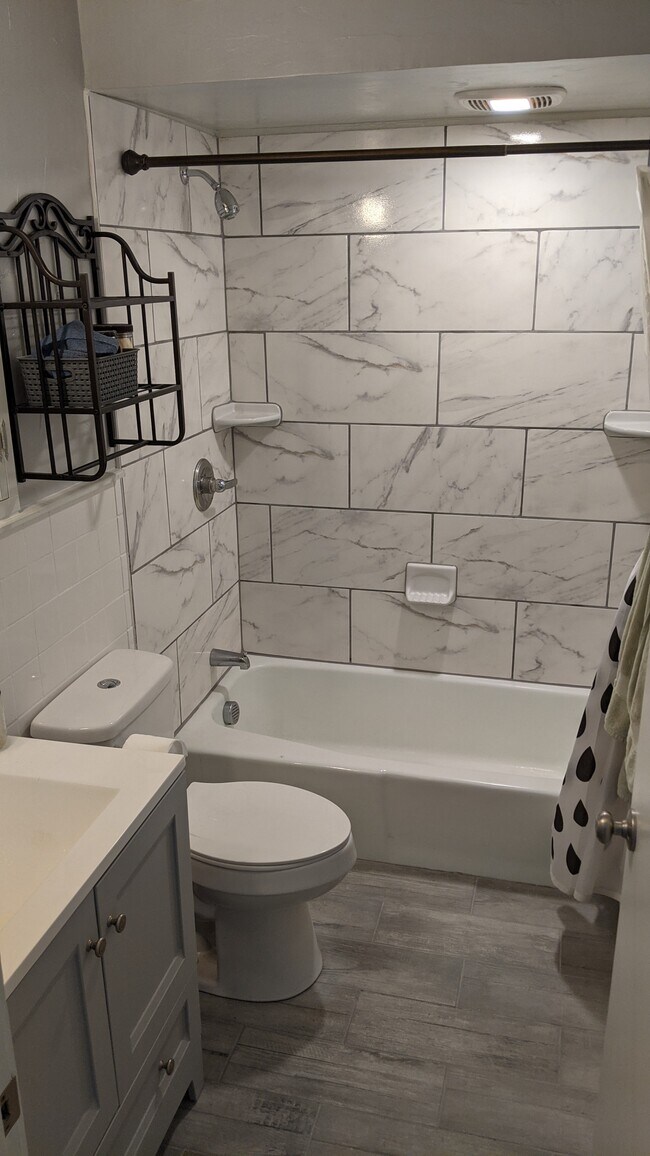 11 Canal St Unit Apt C, Millbury, MA 01527 11 Canal St Millbury, MA