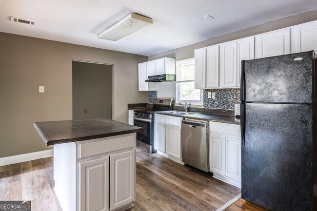 Foto del edificio - 2833 Cardo Dr NW