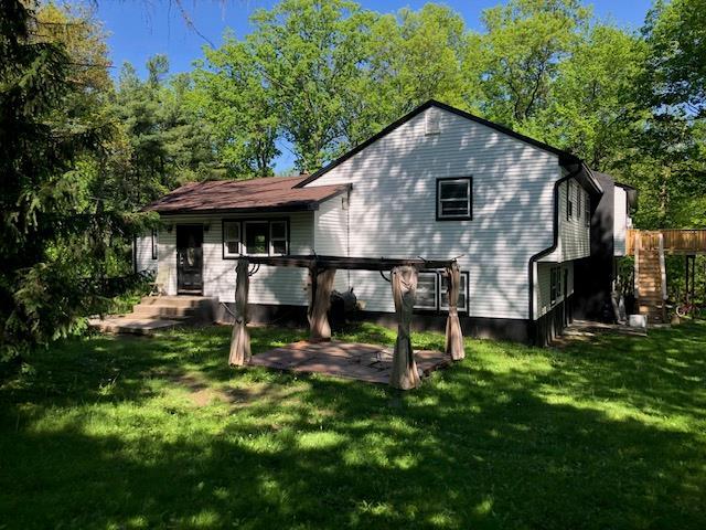 Building Photo - 141 W Clarkstown Rd