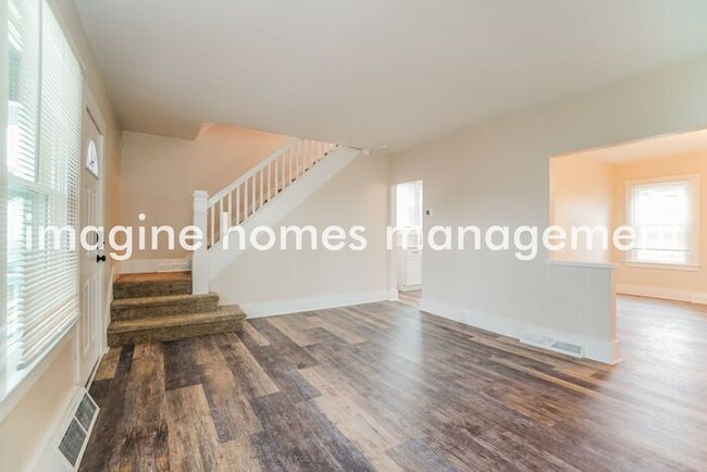 Building Photo - Gorgeous 3 Bedroom Home in North Hills!