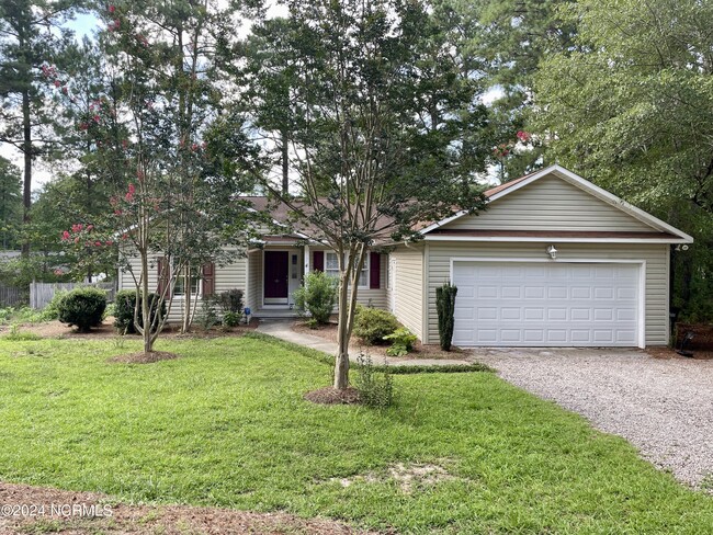 Building Photo - 4 Sandhills Pl