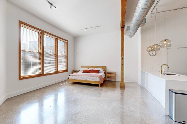 Foto del edificio - Live the Loft Life in the Heart of Dallas