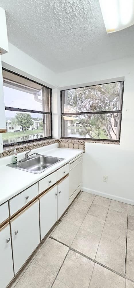 Foto del edificio - 1080 N Franklin Ave