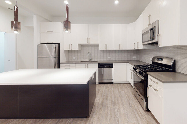 Cocina - 5487-5491 S. Hyde Park Boulevard